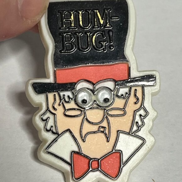 VTG Scrooge HUM-BUG! Googly Eyes Black Top Hat Spectacles Bow Tie Pin 1.5"x2.25" - Picture 1 of 12